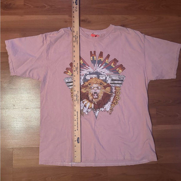 NWT distressed pink Van Halen T-shirt size 0X - Picture 3 of 6